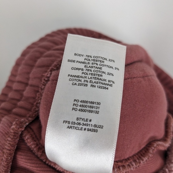 Aritzia TNA COZY AF boyfriend 5" sweatshort - Picture 6 of 8